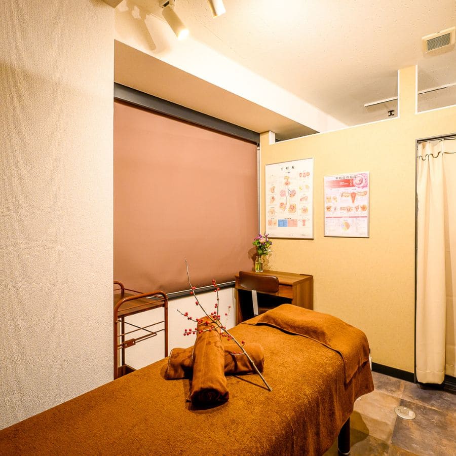東京鍼灸新宿院の施術室